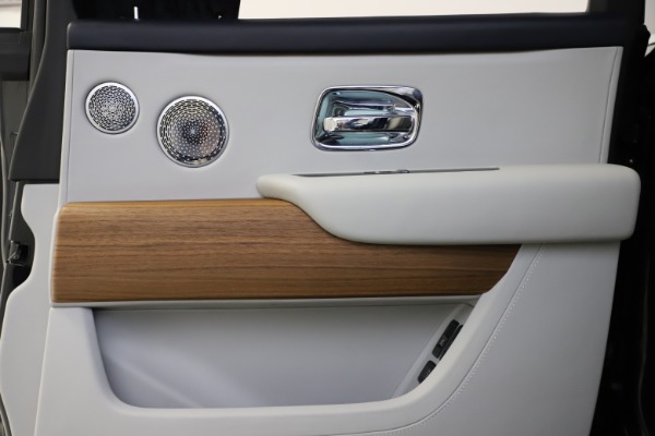 Used 2019 Rolls-Royce Cullinan for sale $349,900 at Alfa Romeo of Westport in Westport CT 06880 21