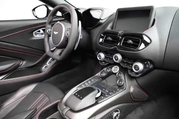 New 2021 Aston Martin Vantage Roadster Convertible for sale Sold at Alfa Romeo of Westport in Westport CT 06880 26