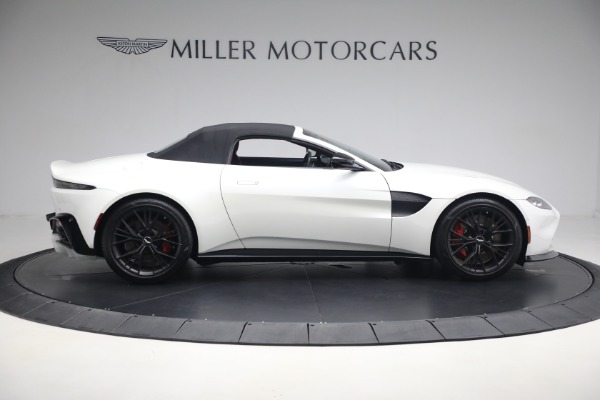 New 2021 Aston Martin Vantage Roadster Convertible for sale $189,186 at Alfa Romeo of Westport in Westport CT 06880 19