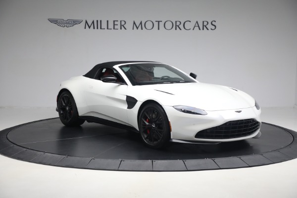 New 2021 Aston Martin Vantage Roadster Convertible for sale $189,186 at Alfa Romeo of Westport in Westport CT 06880 21