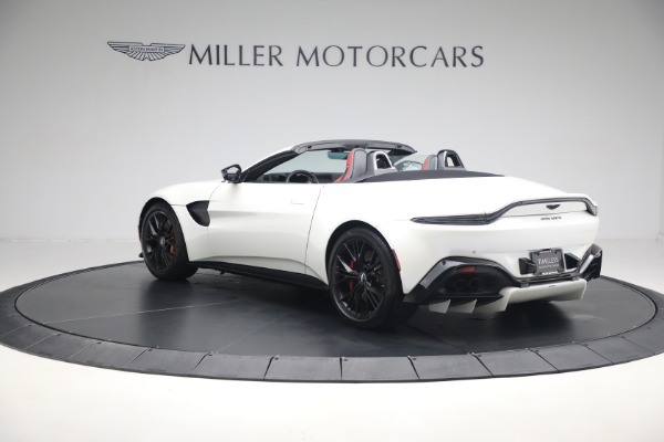 New 2021 Aston Martin Vantage Roadster Convertible for sale $189,186 at Alfa Romeo of Westport in Westport CT 06880 3