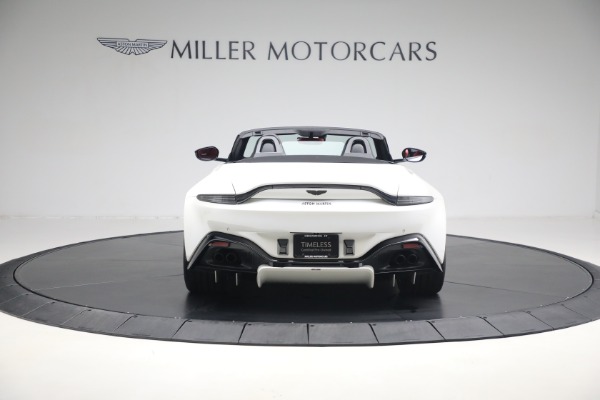 New 2021 Aston Martin Vantage Roadster Convertible for sale $189,186 at Alfa Romeo of Westport in Westport CT 06880 4