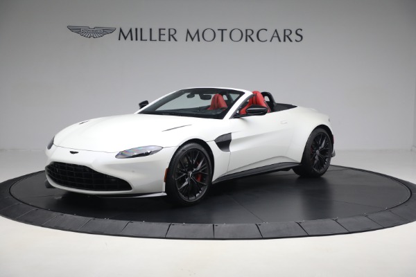 New 2021 Aston Martin Vantage Roadster Convertible for sale $189,186 at Alfa Romeo of Westport in Westport CT 06880 1
