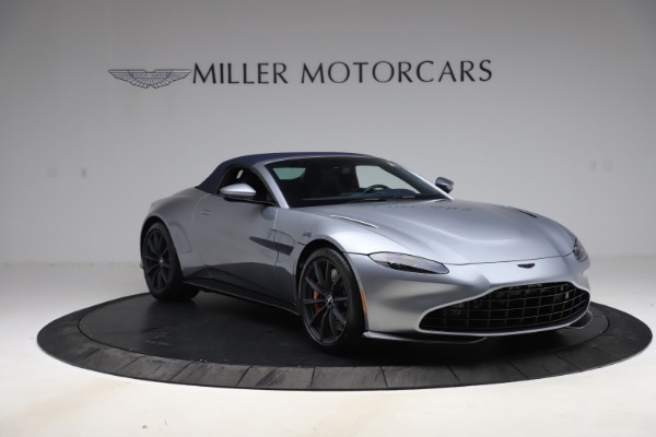 Used 2021 Aston Martin Vantage Roadster for sale $139,900 at Alfa Romeo of Westport in Westport CT 06880 20