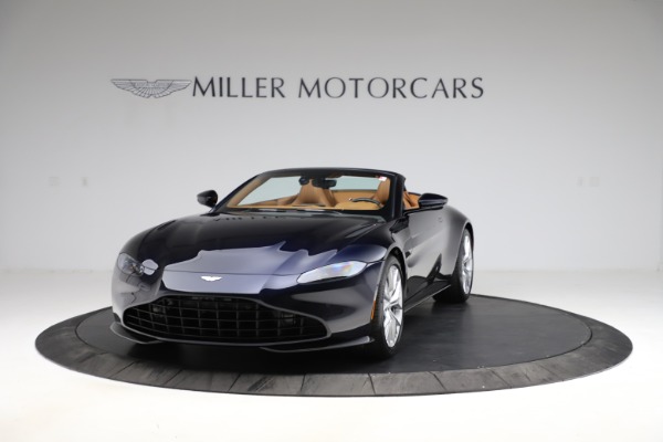 New 2021 Aston Martin Vantage Roadster Convertible for sale $205,686 at Alfa Romeo of Westport in Westport CT 06880 12