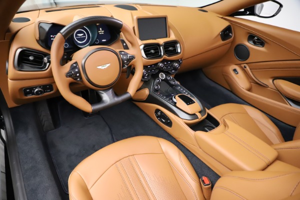New 2021 Aston Martin Vantage Roadster Convertible for sale $205,686 at Alfa Romeo of Westport in Westport CT 06880 13