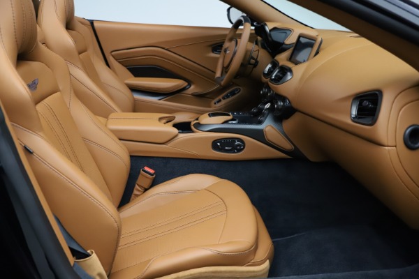 New 2021 Aston Martin Vantage Roadster Convertible for sale $205,686 at Alfa Romeo of Westport in Westport CT 06880 20