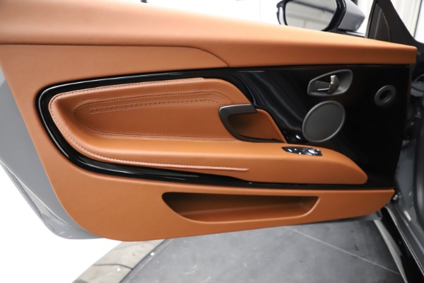 New 2020 Aston Martin DB11 V12 AMR for sale $263,561 at Alfa Romeo of Westport in Westport CT 06880 17