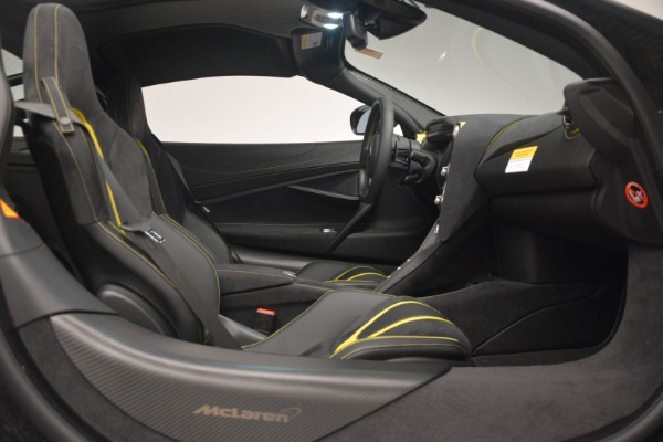 Used 2018 McLaren 720S Performance for sale $234,900 at Alfa Romeo of Westport in Westport CT 06880 22