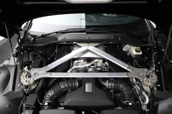 Used 2021 Aston Martin Vantage Roadster for sale Sold at Alfa Romeo of Westport in Westport CT 06880 25