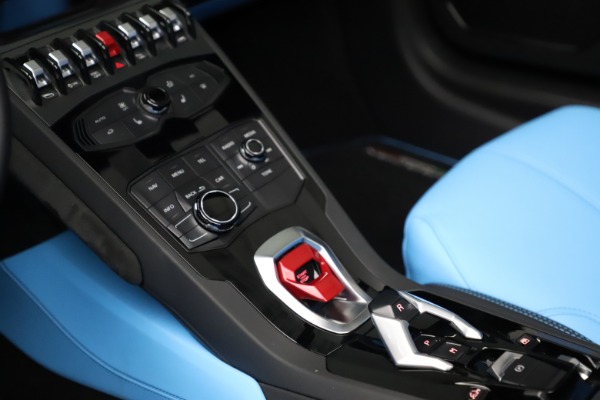 Used 2016 Lamborghini Huracan LP 610-4 Spyder for sale Sold at Alfa Romeo of Westport in Westport CT 06880 22