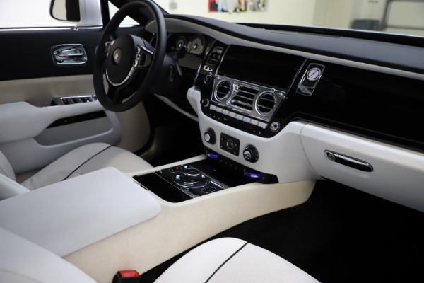 Used 2014 Rolls-Royce Wraith for sale Sold at Alfa Romeo of Westport in Westport CT 06880 16