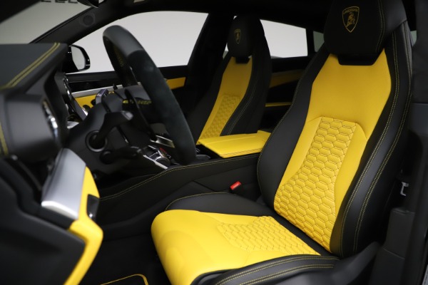 Used 2019 Lamborghini Urus for sale Sold at Alfa Romeo of Westport in Westport CT 06880 15