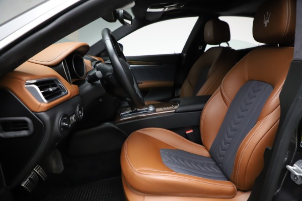 Used 2018 Maserati Ghibli SQ4 GranLusso for sale $51,900 at Alfa Romeo of Westport in Westport CT 06880 14