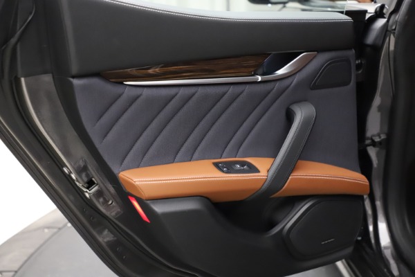 Used 2018 Maserati Ghibli SQ4 GranLusso for sale $51,900 at Alfa Romeo of Westport in Westport CT 06880 20