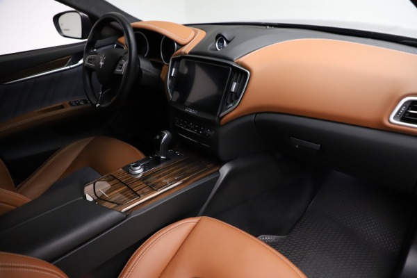 Used 2018 Maserati Ghibli SQ4 GranLusso for sale $51,900 at Alfa Romeo of Westport in Westport CT 06880 21