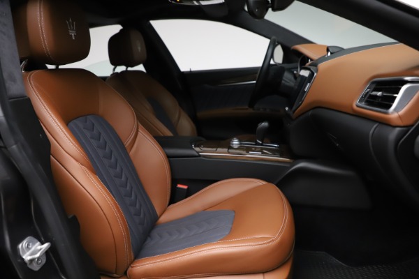Used 2018 Maserati Ghibli SQ4 GranLusso for sale $51,900 at Alfa Romeo of Westport in Westport CT 06880 22