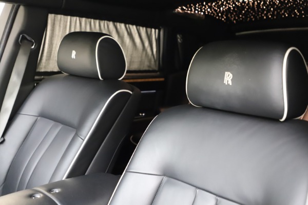 Used 2015 Rolls-Royce Phantom EWB for sale $299,900 at Alfa Romeo of Westport in Westport CT 06880 10