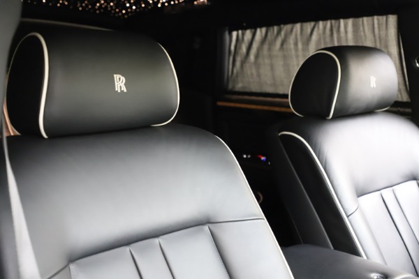 Used 2015 Rolls-Royce Phantom EWB for sale Sold at Alfa Romeo of Westport in Westport CT 06880 11