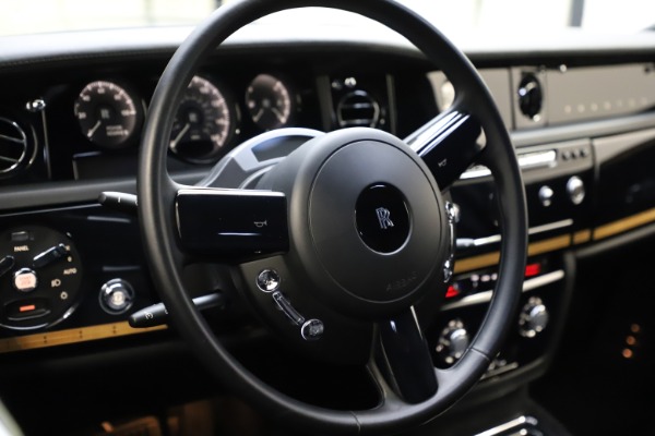 Used 2015 Rolls-Royce Phantom EWB for sale $299,900 at Alfa Romeo of Westport in Westport CT 06880 12