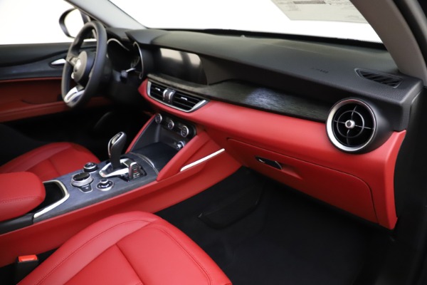 New 2021 Alfa Romeo Stelvio Q4 for sale $48,050 at Alfa Romeo of Westport in Westport CT 06880 22