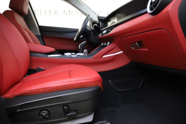 New 2021 Alfa Romeo Stelvio Q4 for sale $48,050 at Alfa Romeo of Westport in Westport CT 06880 23