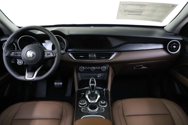 New 2021 Alfa Romeo Stelvio Q4 for sale Sold at Alfa Romeo of Westport in Westport CT 06880 16