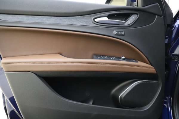 New 2021 Alfa Romeo Stelvio Q4 for sale Sold at Alfa Romeo of Westport in Westport CT 06880 17