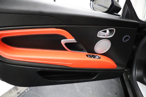 Used 2019 Aston Martin DB11 Volante for sale $209,990 at Alfa Romeo of Westport in Westport CT 06880 16