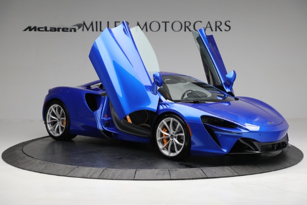 New 2023 McLaren Artura for sale $277,250 at Alfa Romeo of Westport in Westport CT 06880 19