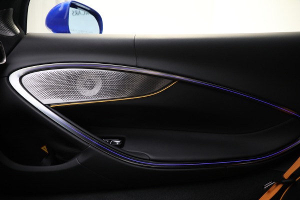 New 2023 McLaren Artura for sale $277,250 at Alfa Romeo of Westport in Westport CT 06880 28