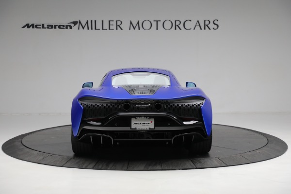 New 2023 McLaren Artura for sale $277,250 at Alfa Romeo of Westport in Westport CT 06880 5