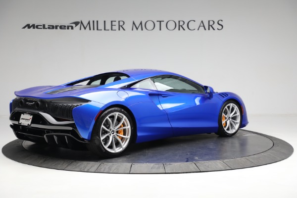 New 2023 McLaren Artura for sale $277,250 at Alfa Romeo of Westport in Westport CT 06880 7