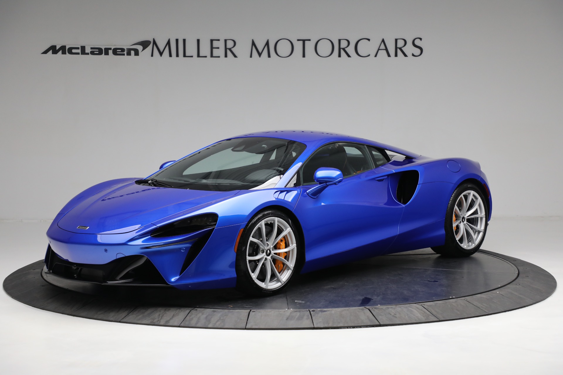 New 2023 McLaren Artura for sale $277,250 at Alfa Romeo of Westport in Westport CT 06880 1