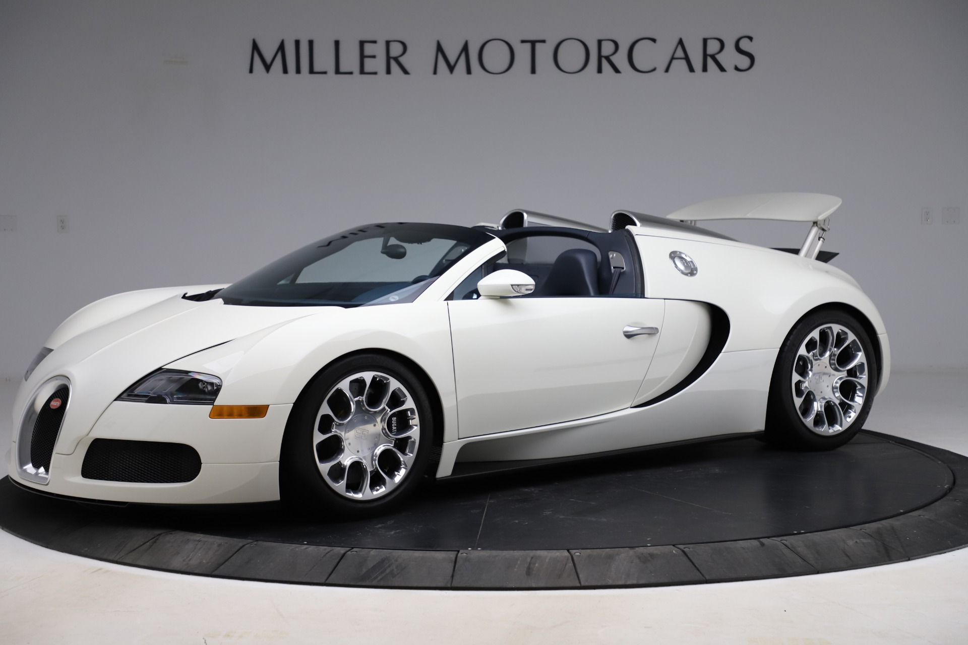 Used 2010 Bugatti Veyron 16.4 Grand Sport for sale Call for price at Alfa Romeo of Westport in Westport CT 06880 1
