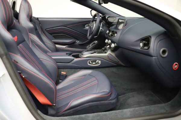 New 2021 Aston Martin Vantage Roadster for sale $184,286 at Alfa Romeo of Westport in Westport CT 06880 19
