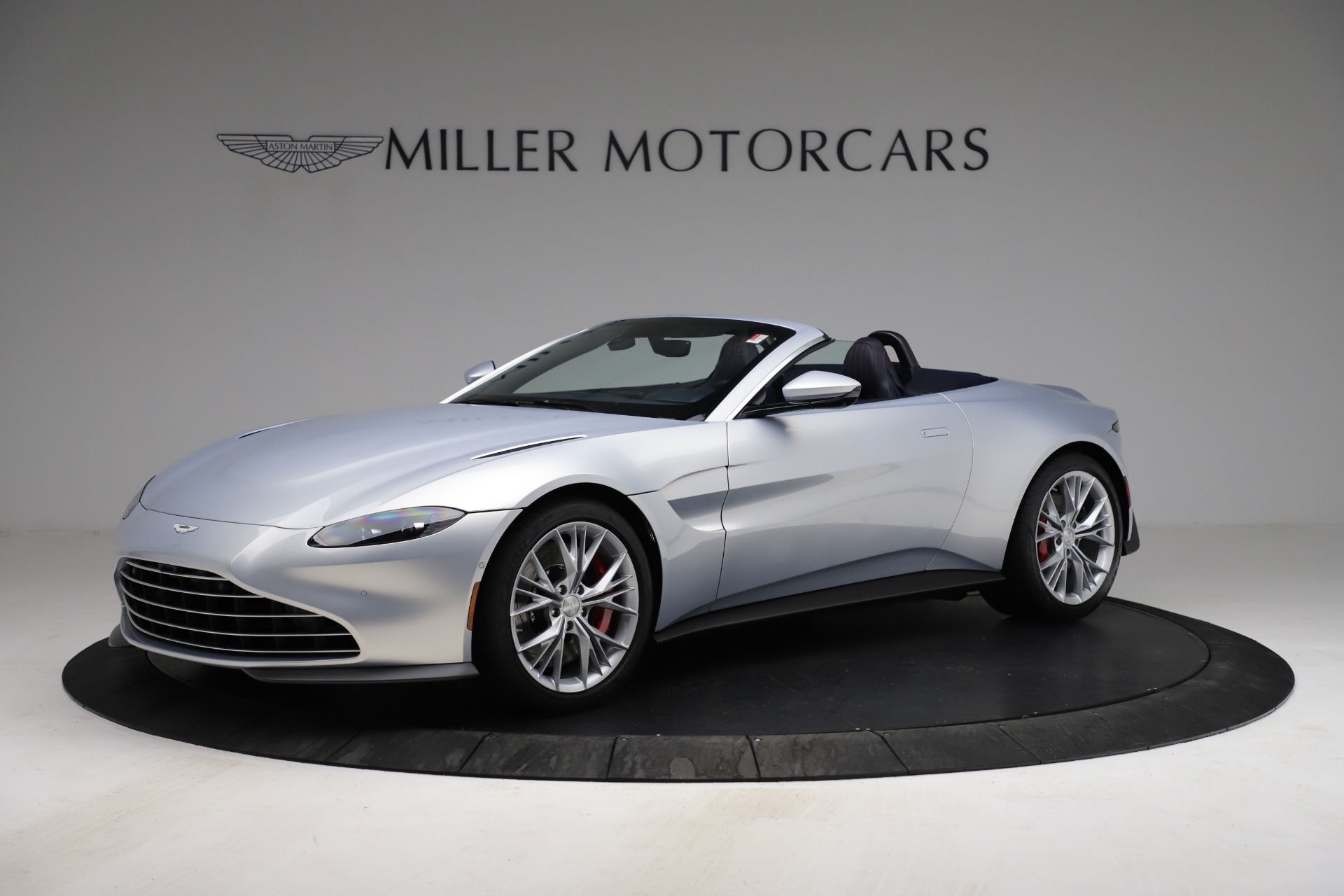 New 2021 Aston Martin Vantage Roadster for sale $184,286 at Alfa Romeo of Westport in Westport CT 06880 1