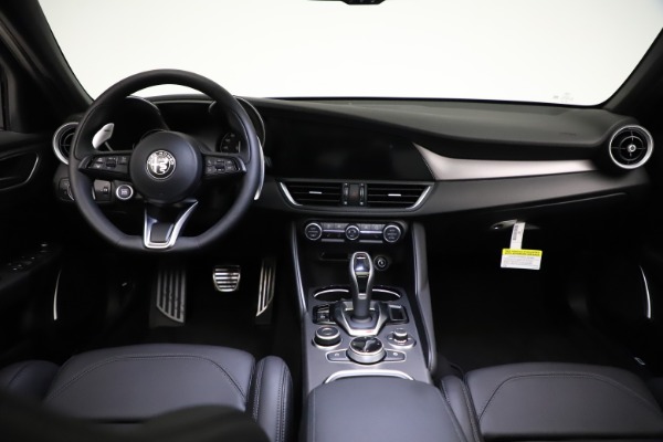 New 2021 Alfa Romeo Giulia Ti Sport Q4 for sale Sold at Alfa Romeo of Westport in Westport CT 06880 17