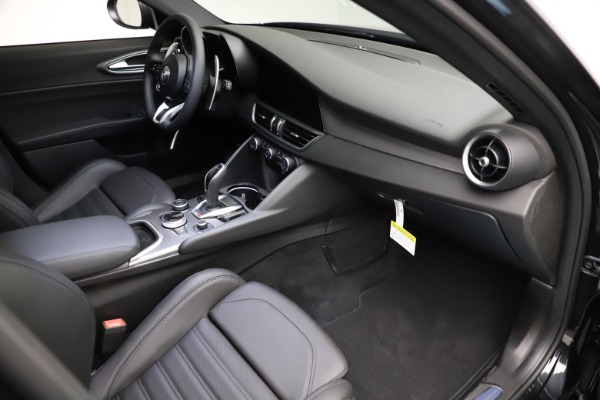 New 2021 Alfa Romeo Giulia Ti Sport Q4 for sale Sold at Alfa Romeo of Westport in Westport CT 06880 19