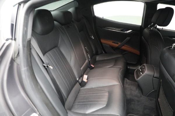 Used 2021 Maserati Ghibli S Q4 for sale Sold at Alfa Romeo of Westport in Westport CT 06880 18