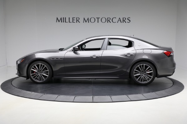 Used 2021 Maserati Ghibli S Q4 for sale Sold at Alfa Romeo of Westport in Westport CT 06880 3