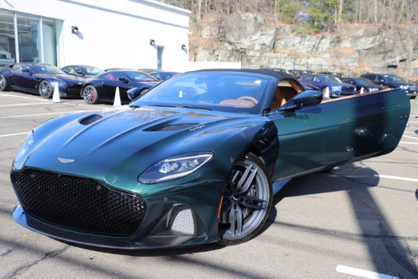 New 2021 Aston Martin DBS Superleggera Volante for sale $392,916 at Alfa Romeo of Westport in Westport CT 06880 26