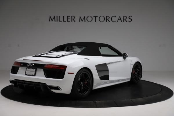 Used 2018 Audi R8 Spyder for sale Sold at Alfa Romeo of Westport in Westport CT 06880 17