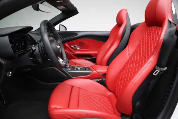 Used 2018 Audi R8 Spyder for sale Sold at Alfa Romeo of Westport in Westport CT 06880 20