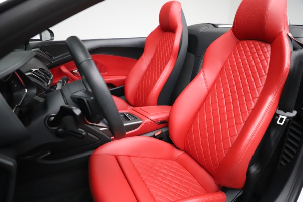 Used 2018 Audi R8 Spyder for sale Sold at Alfa Romeo of Westport in Westport CT 06880 21