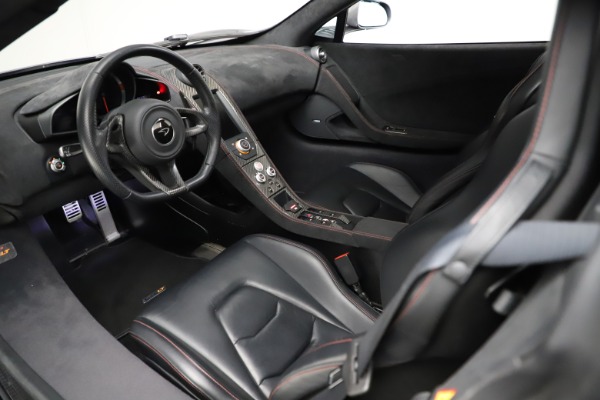 Used 2016 McLaren 675LT Spider for sale $275,900 at Alfa Romeo of Westport in Westport CT 06880 22