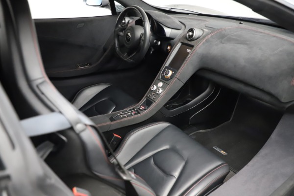 Used 2016 McLaren 675LT Spider for sale $275,900 at Alfa Romeo of Westport in Westport CT 06880 25