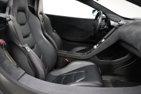 Used 2016 McLaren 675LT Spider for sale $275,900 at Alfa Romeo of Westport in Westport CT 06880 26