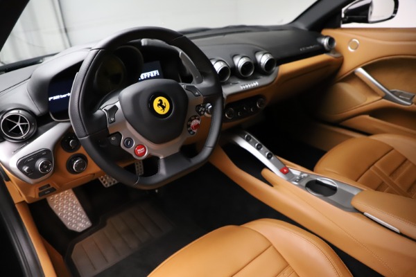 Used 2015 Ferrari F12 Berlinetta for sale $277,900 at Alfa Romeo of Westport in Westport CT 06880 14