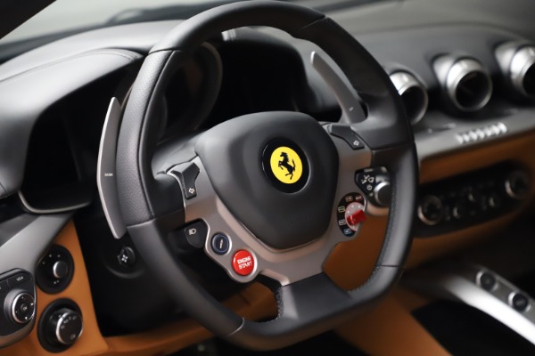 Used 2015 Ferrari F12 Berlinetta for sale $277,900 at Alfa Romeo of Westport in Westport CT 06880 18